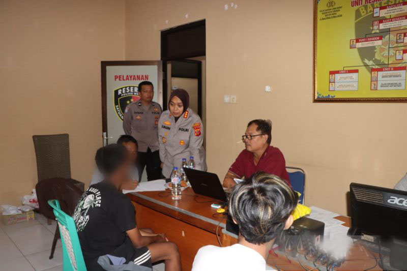 Polresta Cirebon tangkap sembilan anggota geng motor bersenjata tajam