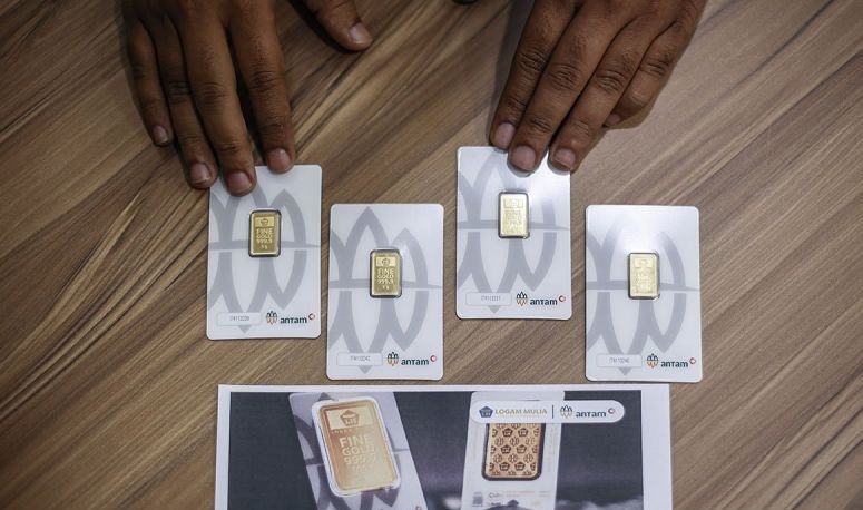 Harga emas Antam hari ini turun Rp10.000 ke angka Rp1,932 juta/gram