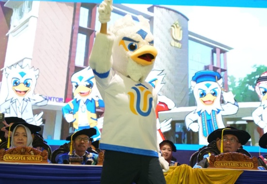 WIRA Si Elang Putih jadi maskot baru Universitas Muria Kudus WIRA Si Elang Putih jadi maskot baru Universitas Muria Kudus