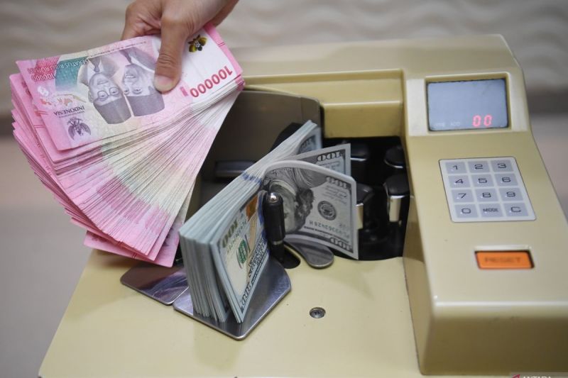 Rupiah pada Selasa menguat jadi Rp16.285 per dolar AS