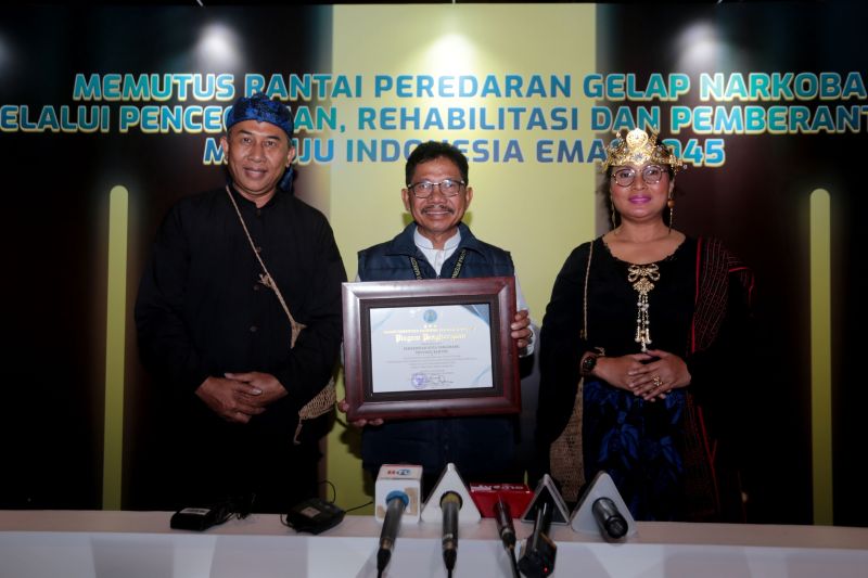 Kota Tangerang raih penghargaan upaya edukatif berantas narkoba Kota Tangerang raih penghargaan upaya edukatif berantas narkoba