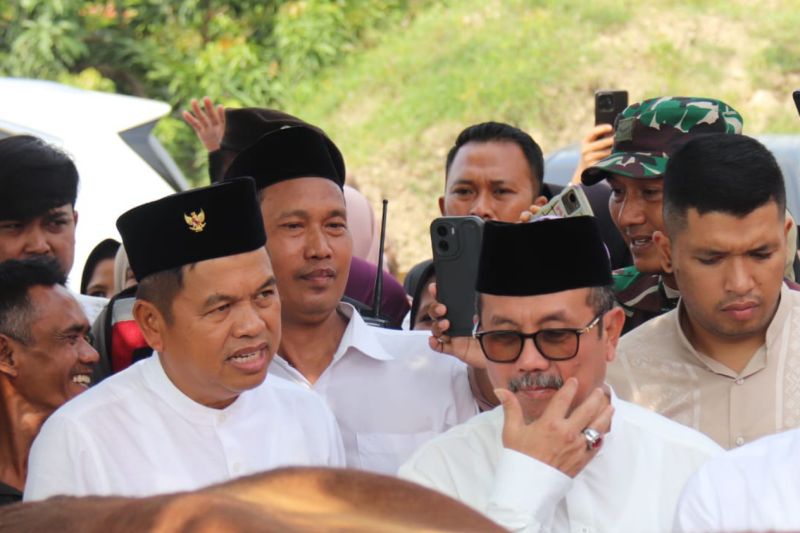 Gubernur Jabar siapkan Rp20 miliar perbaiki jalan perbatasan Cirebon