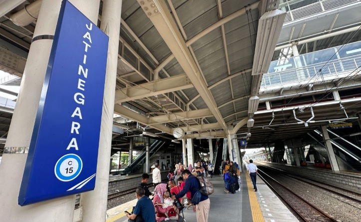 10 kereta api jarak jauh berhenti di Jatinegara pada 15 Juni 2025 10 kereta api jarak jauh berhenti di Jatinegara pada 15 Juni 2025