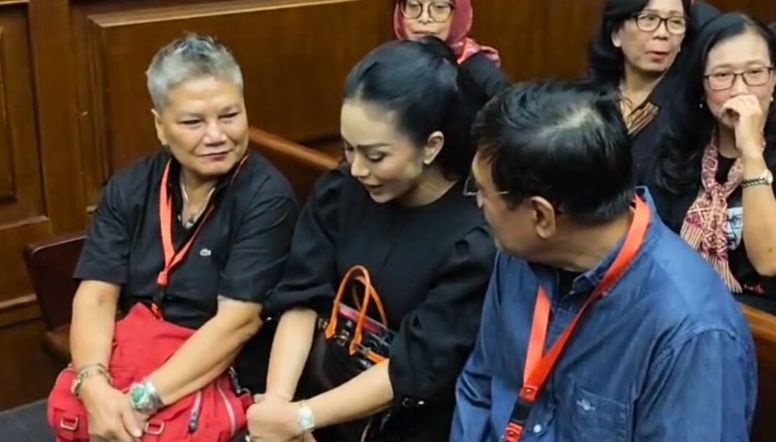 Krisdayanti hingga Djarot hadiri sidang pemeriksaan Hasto Kristiyanto Krisdayanti hingga Djarot hadiri sidang pemeriksaan Hasto Kristiyanto