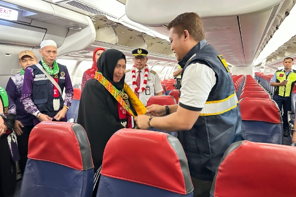Bandara Internasional Syamsudin Noor sambut kedatangan jamaah haji Bandara Internasional Syamsudin Noor sambut kedatangan jamaah haji