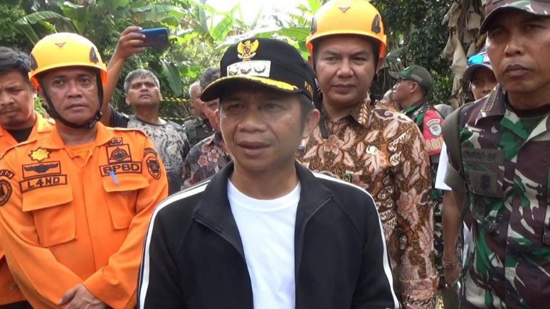 Pemprov Jabar segera relokasi warga korban tanah bergerak di Purwakarta Pemprov Jabar segera relokasi warga korban tanah bergerak di Purwakarta