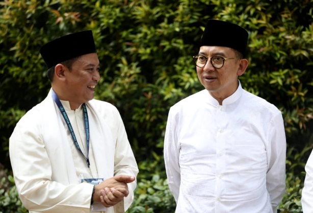 Kunjungi SQA Depok, Menbud serahkan sapi kurban Presiden Prabowo dan Wapres Gibran. Kunjungi SQA Depok, Menbud serahkan sapi kurban Presiden Prabowo dan Wapres Gibran.