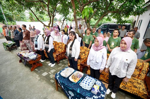 Bantuan bahan membatik Kemensos untuk Rumah Kinasih Blitar