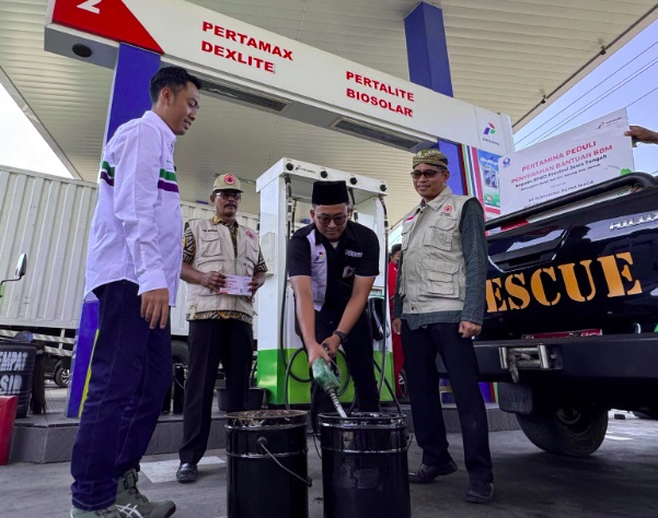 Pertamina bersama Hiswana dukung BPBD Jateng atasi permasalahan banjir rob di Sayung Pertamina bersama Hiswana dukung BPBD Jateng atasi permasalahan banjir rob di Sayung
