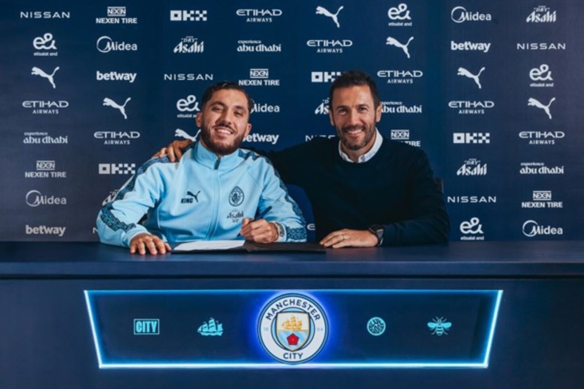 Manchester City resmi datangkan Rayan Cherki dari Lyon Manchester City resmi datangkan Rayan Cherki dari Lyon