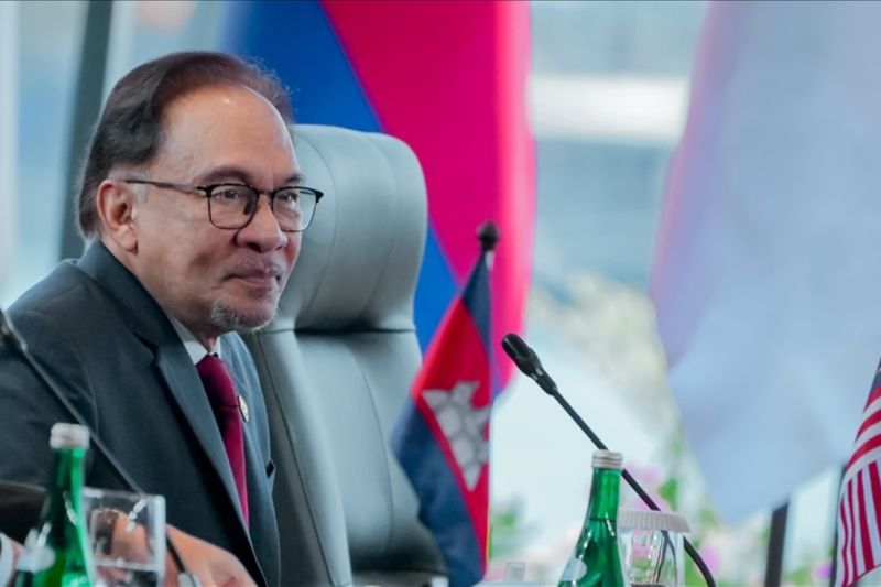 PM Malaysia angkat bicara soal pengurangan pegawai Petronas PM Malaysia angkat bicara soal pengurangan pegawai Petronas