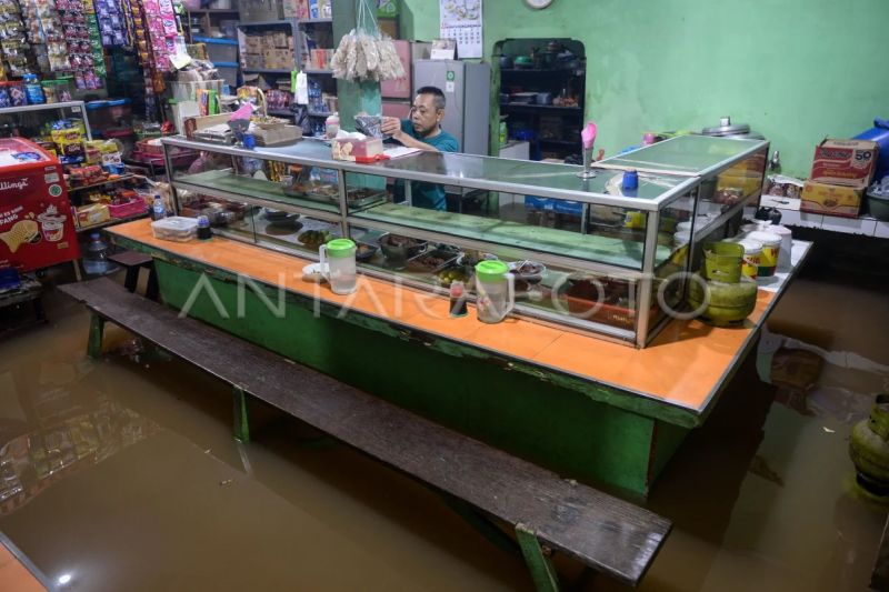 BPBD: Banjir di Tangerang mulai surut tersisa dua titik di Periuk BPBD: Banjir di Tangerang mulai surut tersisa dua titik di Periuk