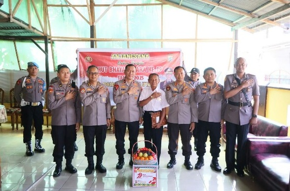 Kapolda dan Wakapolda Sulut pimpin anjangsana ke purnawirawan Polri Kapolda dan Wakapolda Sulut pimpin anjangsana ke purnawirawan Polri