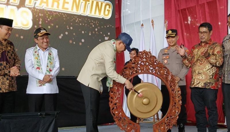 Menteri Perlindungan Pekerja Migran luncurkan Desa Migran Emas Menteri Perlindungan Pekerja Migran luncurkan Desa Migran Emas