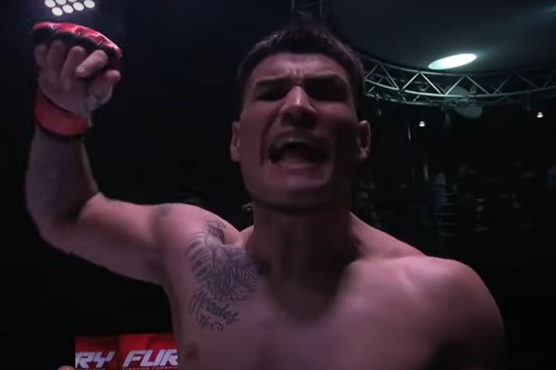 Ewert dikeluarkan dari UFC 317 akibat kelebihan berat badan 10 kg Ewert dikeluarkan dari UFC 317 akibat kelebihan berat badan 10 kg