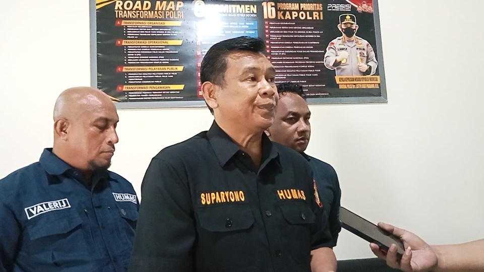 Polres Bekasi Kota ungkap penemuan jenazah di ruko Pondokgede Polres Bekasi Kota ungkap penemuan jenazah di ruko Pondokgede
