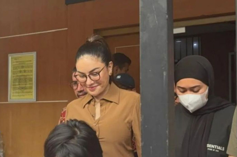 PN Jaksel gelar sidang dakwaan Nikita Mirzani soal dugaan pemerasan PN Jaksel gelar sidang dakwaan Nikita Mirzani soal dugaan pemerasan