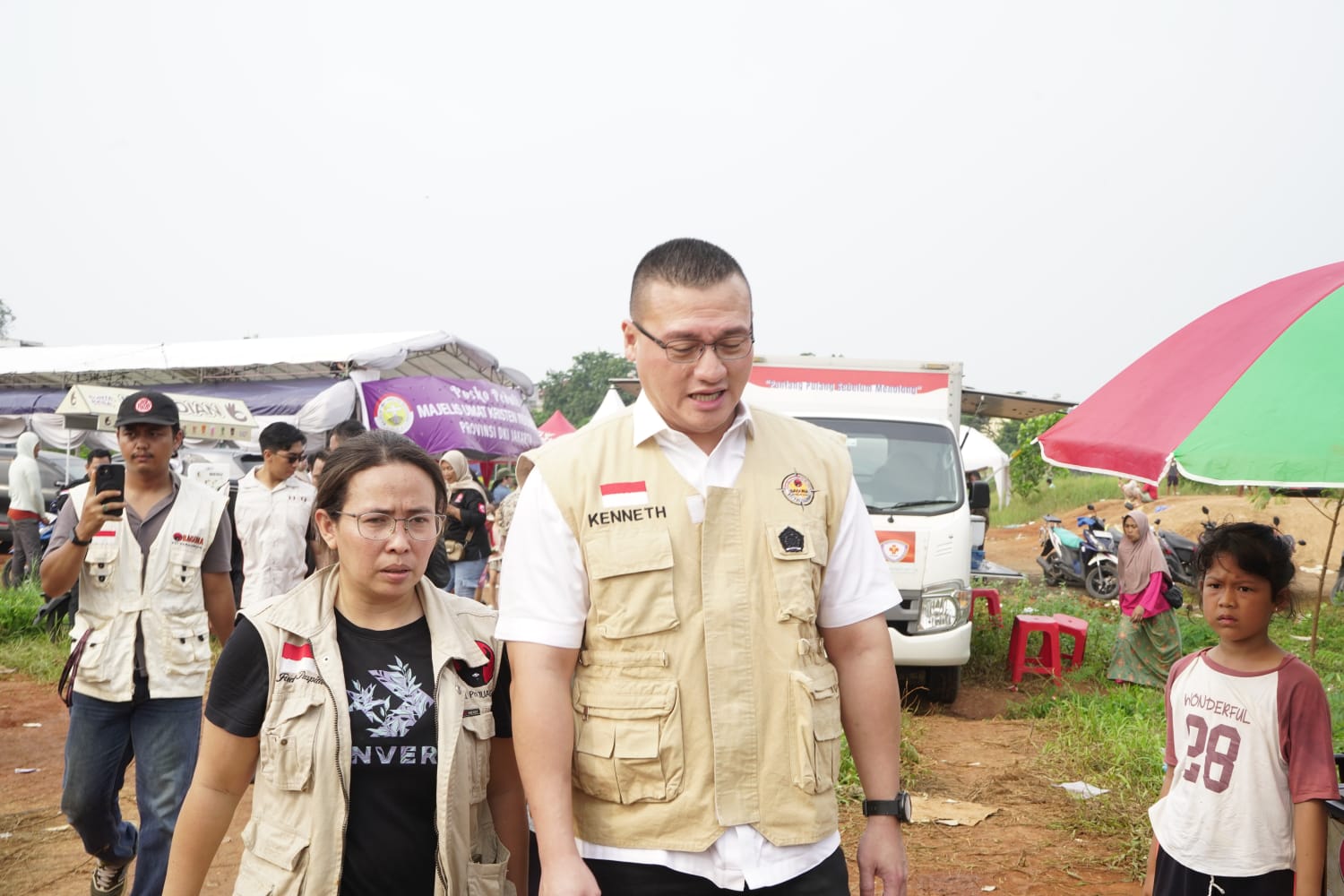 Kepala BAGUNA PDI Perjuangan DKI Jakarta salurkan bantuan untuk korban kebakaran Kapuk Muara