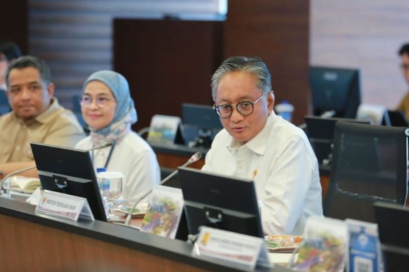 Menteri PU percepat penyelesaian pembangunan pos lintas batas negara Menteri PU percepat penyelesaian pembangunan pos lintas batas negara