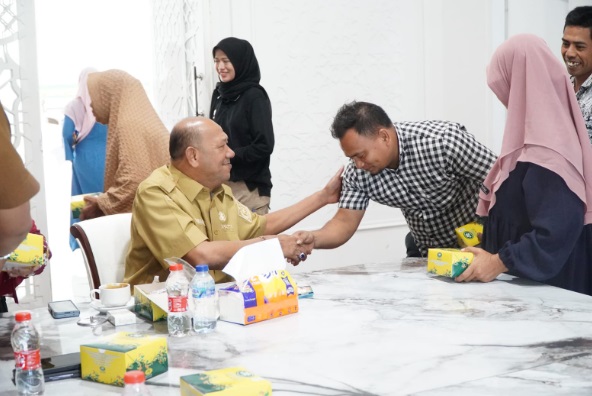 Bupati Langkat: Kades Serapuh Asli terancam diberhentikan jika terbukti melakukan asusila Bupati Langkat: Kades Serapuh Asli terancam diberhentikan jika terbukti melakukan asusila