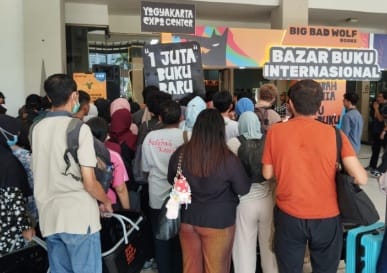 Keseruan warga Jogja serbu bazar buku internasional BBW 2025 Keseruan warga Jogja serbu bazar buku internasional BBW 2025