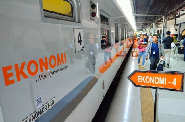 KAI: 14 KA Ekonomi Stainless Steel masuk diskon tiket 30 persen KAI: 14 KA Ekonomi Stainless Steel masuk diskon tiket 30 persen