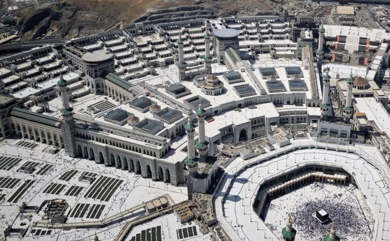 Makkah perpendek jarak adzan dan iqamah selama musim Haji Makkah perpendek jarak adzan dan iqamah selama musim Haji