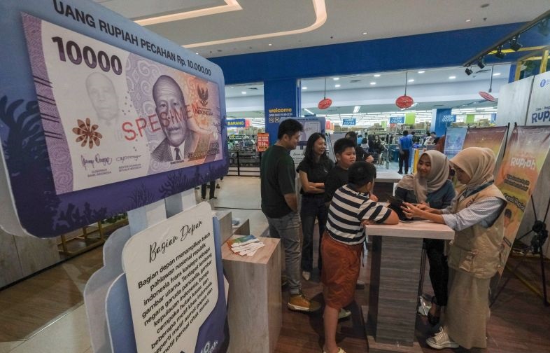 Rupiah pada Selasa menguat 111 poin jadi Rp16.381 per dolar AS Rupiah pada Selasa menguat 111 poin jadi Rp16.381 per dolar AS