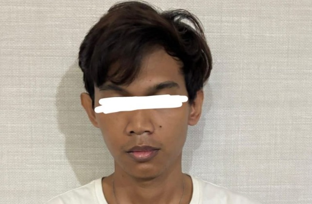 Intip tetangga sedang mandi, pria ini diamankan aparat Polsek Pesanggrahan Intip tetangga sedang mandi, pria ini diamankan aparat Polsek Pesanggrahan