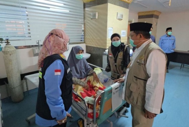 Kemenag diminta cabut izin biro berangkatkan calon haji ilegal Kemenag diminta cabut izin biro berangkatkan calon haji ilegal