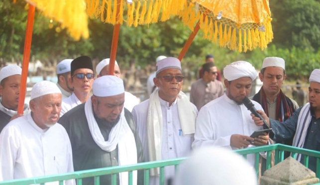 Ribuan warga ikuti tradisi Ziarah Kute Seribu di Bangka Barat Ribuan warga ikuti tradisi Ziarah Kute Seribu di Bangka Barat