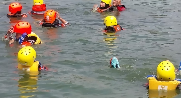 Tingkatkan kapasitas relawan hadapi bencana, BAZNAS Kota Bekasi gelar water rescue Tingkatkan kapasitas relawan hadapi bencana, BAZNAS Kota Bekasi gelar water rescue