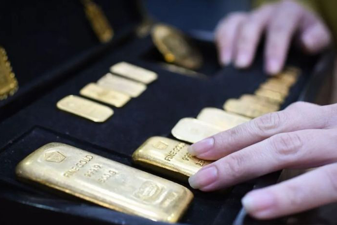 Harga emas Antam hari ini naik Rp6.000 ke Rp1,942 juta/gram Harga emas Antam hari ini naik Rp6.000 ke Rp1,942 juta/gram