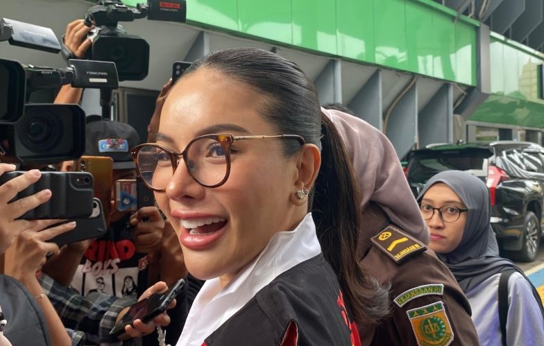 Nikita Mirzani hadiri sidang pembacaan dakwaan di PN Jaksel Nikita Mirzani hadiri sidang pembacaan dakwaan di PN Jaksel