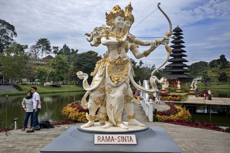Pariwisata Indonesia: era pendapatan baru negara Pariwisata Indonesia: era pendapatan baru negara