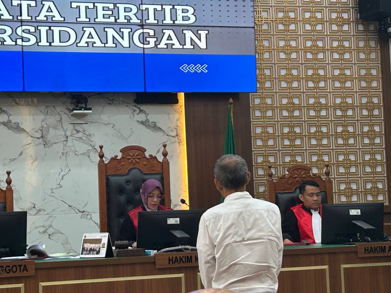 PN Depok vonis Jayadi 5 tahun penjara dan denda Rp 3 Miliar atas kasus TPS liar