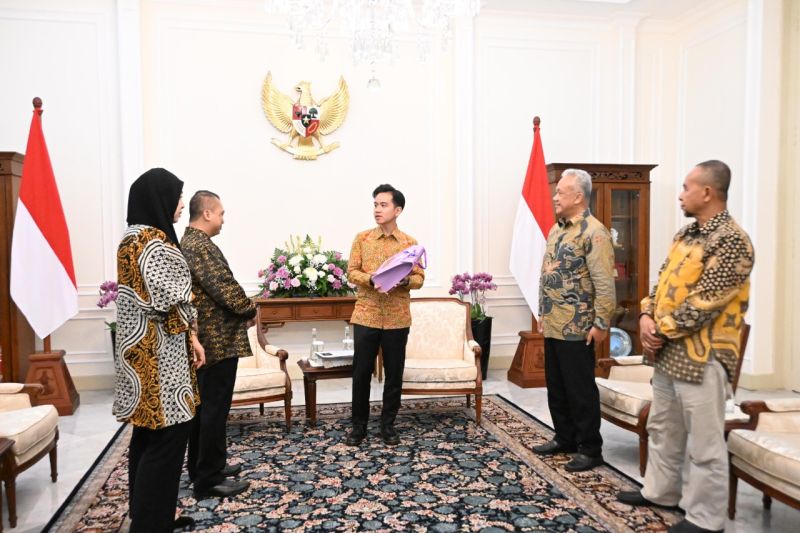 Wapres minta AMIKOM kembangkan kurikulum berbasis AI di kampus Wapres minta AMIKOM kembangkan kurikulum berbasis AI di kampus