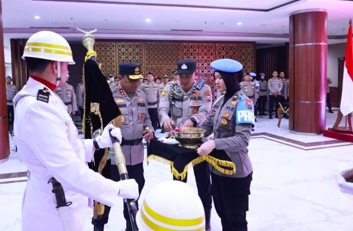 Kapolda Jatim pimpin upacara pemuliaan nilai luhur Tribrata, Pataka Polda Jatim Kapolda Jatim pimpin upacara pemuliaan nilai luhur Tribrata, Pataka Polda Jatim
