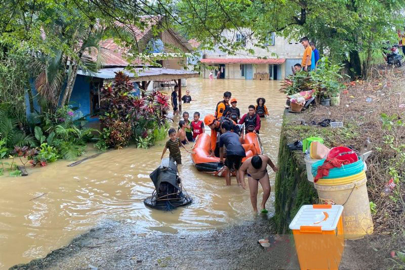 BPBD Kendari: 402 jiwa terdampak banjir di Kali Wanggu BPBD Kendari: 402 jiwa terdampak banjir di Kali Wanggu