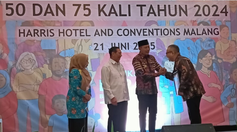 Donor 50 hingga 75 kali, PMI beri penghargaan 165 orang Donor 50 hingga 75 kali, PMI beri penghargaan 165 orang