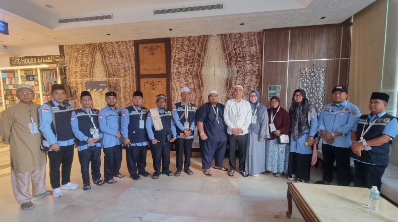 Ketua Komisi VIII DPR RI minta jemaah haji jaga persatuan dan kekompakan Ketua Komisi VIII DPR RI minta jemaah haji jaga persatuan dan kekompakan