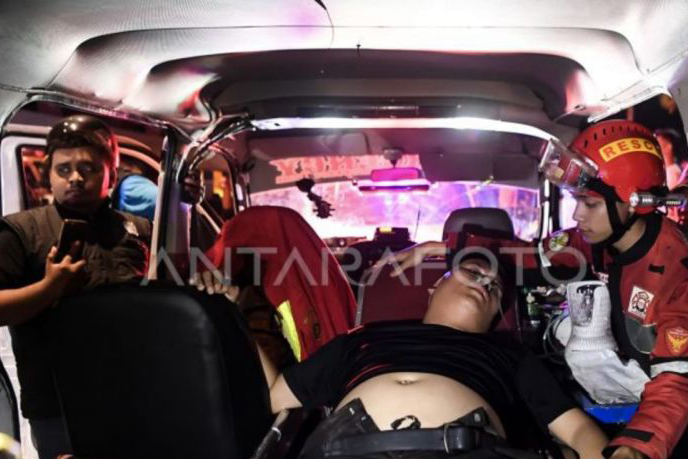 Disdamkarmat selamatkan tujuh korban kebakaran mal terbesar Samarinda