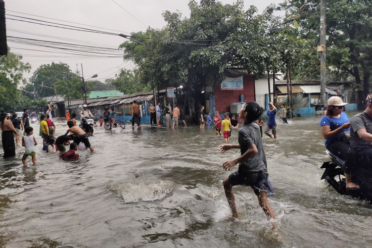 BMKG: cuaca di sebagian Jakarta diprakirakan hujan pada Selasa sore hingga malam BMKG: cuaca di sebagian Jakarta diprakirakan hujan pada Selasa sore hingga malam