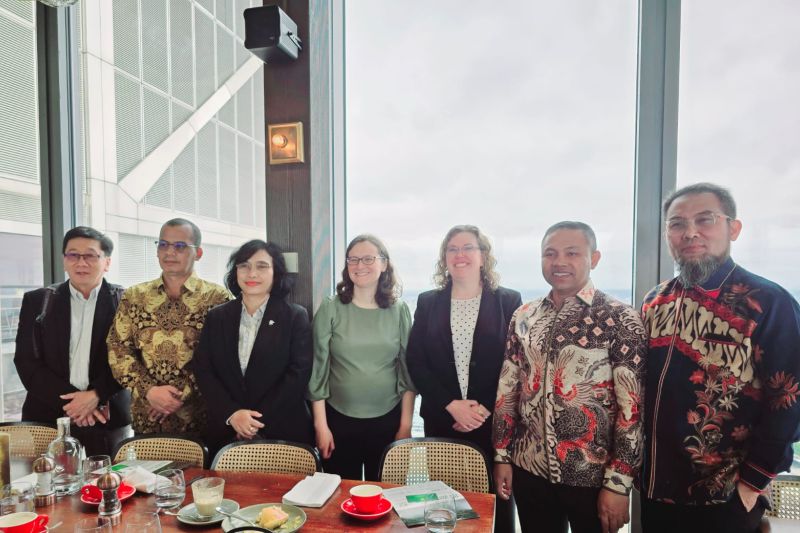 Riau jajaki kerja sama penghitungan kredit karbon di Inggris