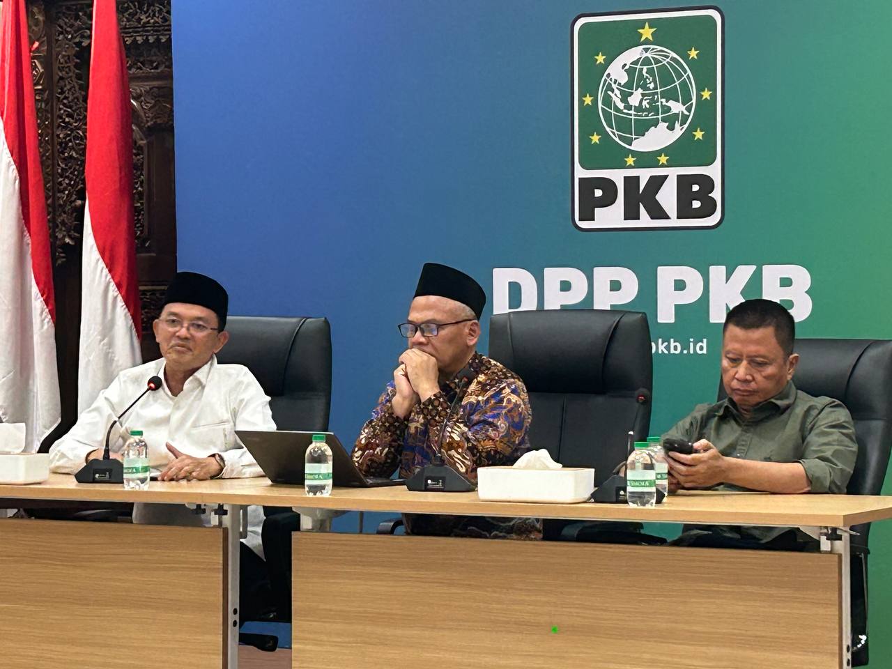 Dorong tradisi, inovasi, dan kemandirian menuju Indonesia Emas Dorong tradisi, inovasi, dan kemandirian menuju Indonesia Emas