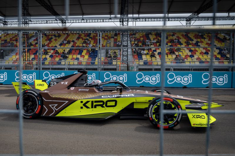 Ticktum raih kemenangan perdana di Formula E Jakarta