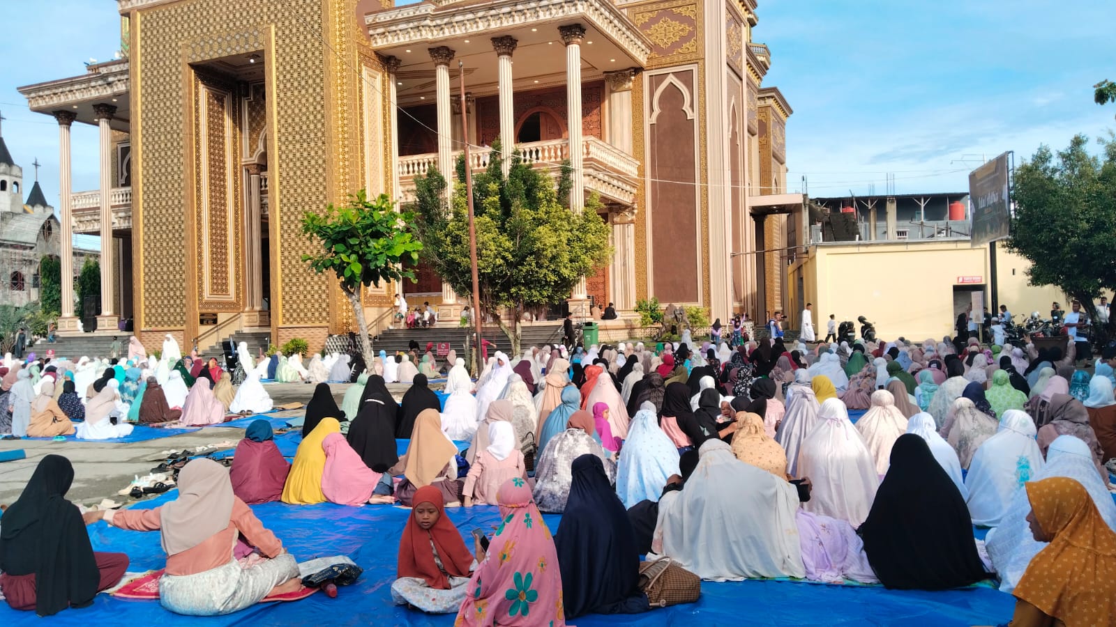 Ribuan umat muslim di Jayapura laksanakan Sholat Idul Adha 1446 H