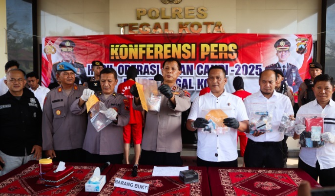Operasi Aman Candi 2025, Polres Tegal Kota amankan 5 pengedar dan 44 gram sabu dan ekstasi Operasi Aman Candi 2025, Polres Tegal Kota amankan 5 pengedar dan 44 gram sabu dan ekstasi