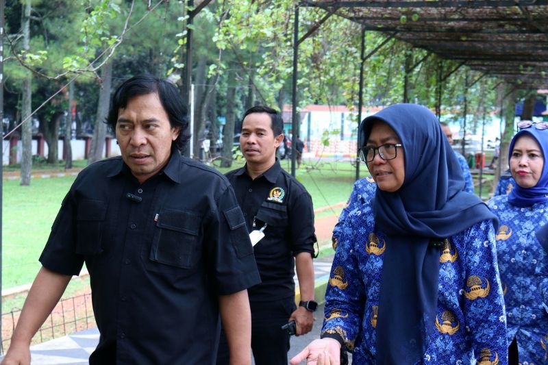 Anggota DPD RI kunjungi Sentra Kemensos tinjau kesiapan Sekolah Rakyat Anggota DPD RI kunjungi Sentra Kemensos tinjau kesiapan Sekolah Rakyat