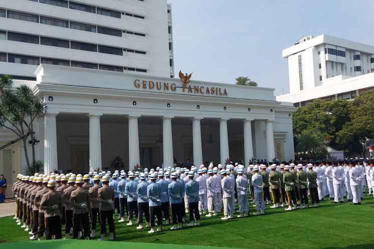 Prabowo: Jangan biarkan bangsa asing adu domba kita lewat LSM Prabowo: Jangan biarkan bangsa asing adu domba kita lewat LSM